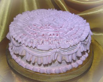 Торт кремовый с кружевами