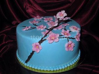 Торт с цвветущей веткой сакуры