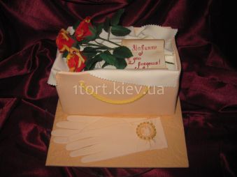 Торт для девушки сумочка с розами и перчатками